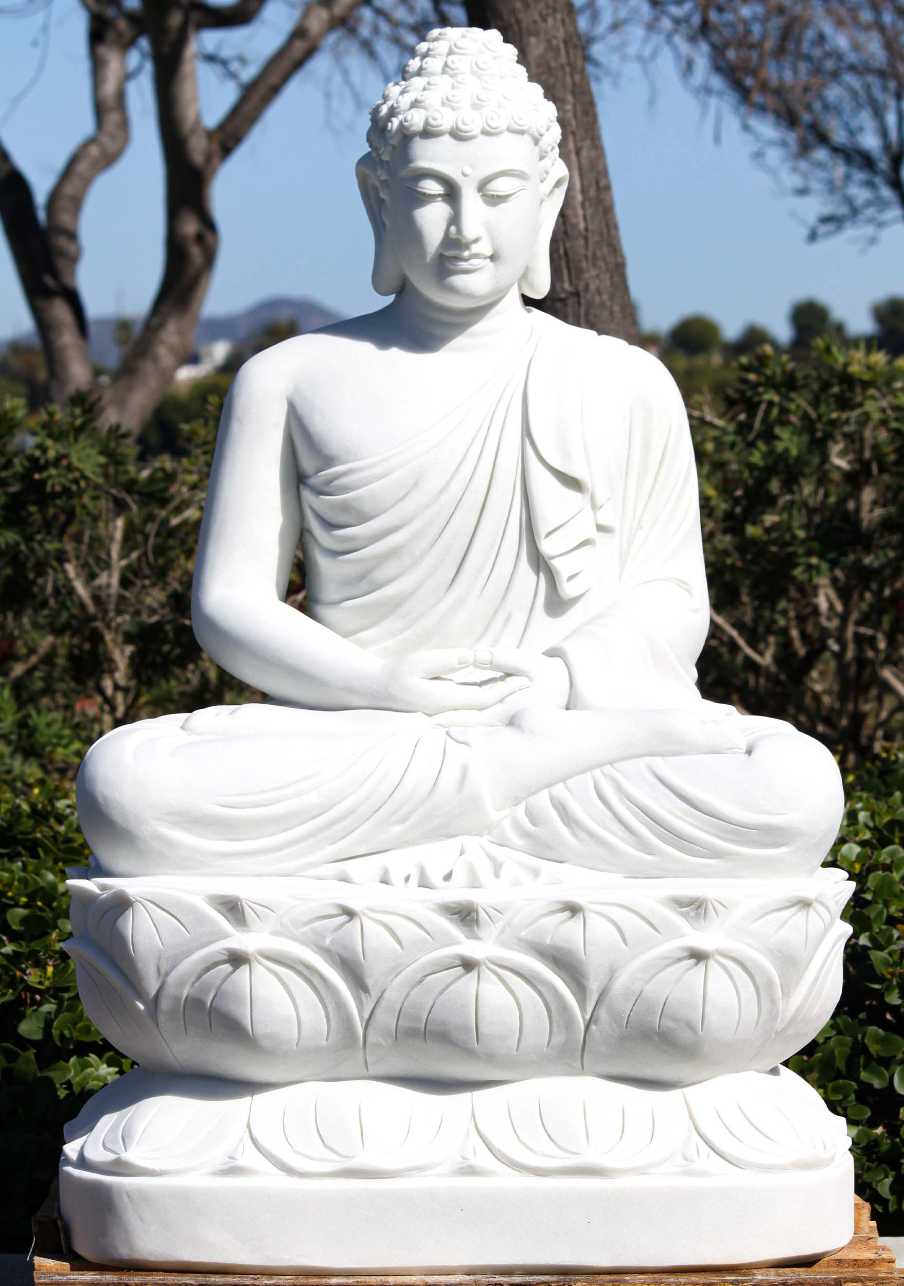 Buddha Statue in Dhyana Mudra Meditating on Lotus Base Perfect for the Garden 37" Questions & Answers